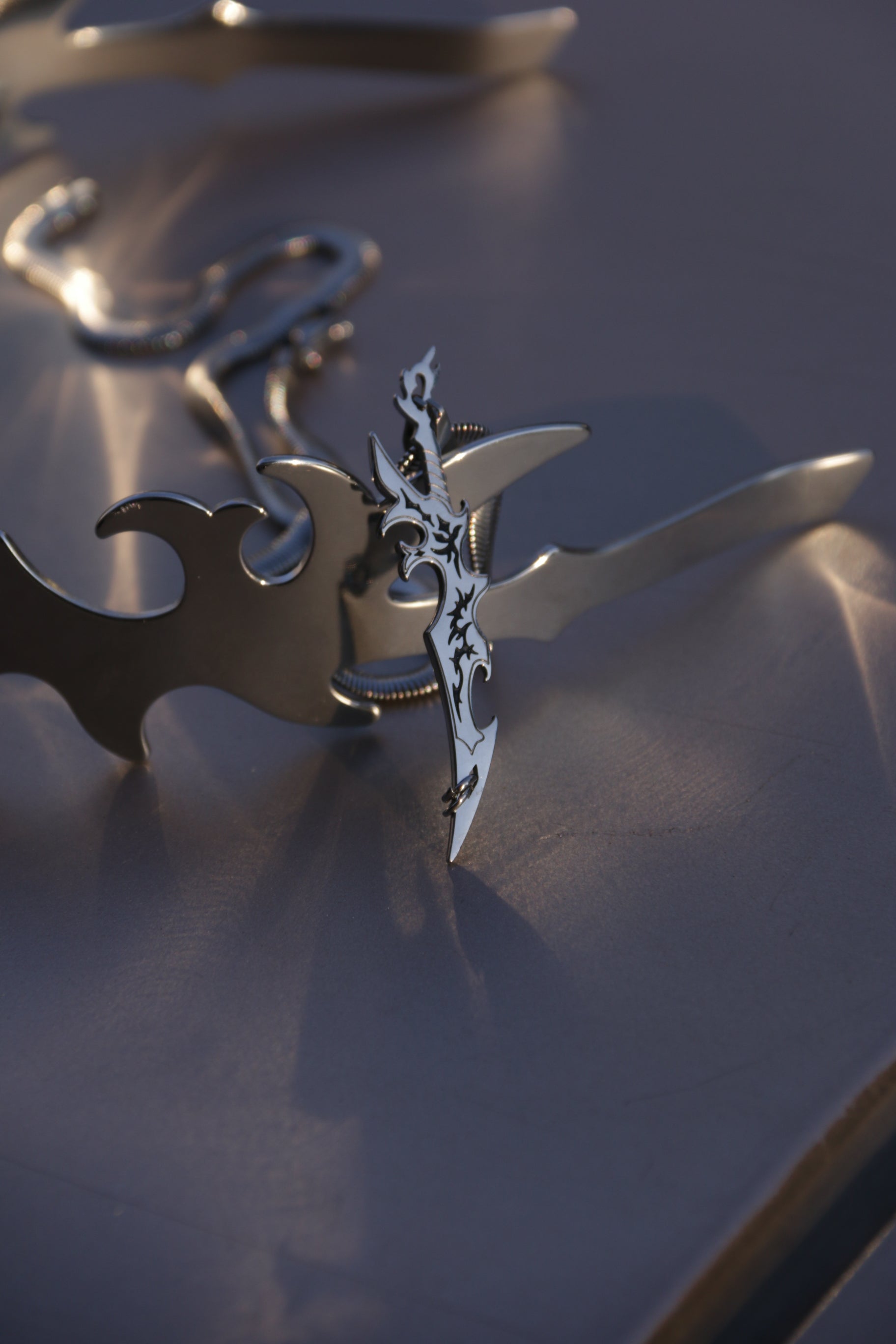 Fervooor Acid Knife hand chain ring+bracelet