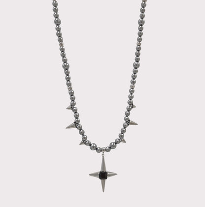 Fevooor Prickly Star gray pearl necklace