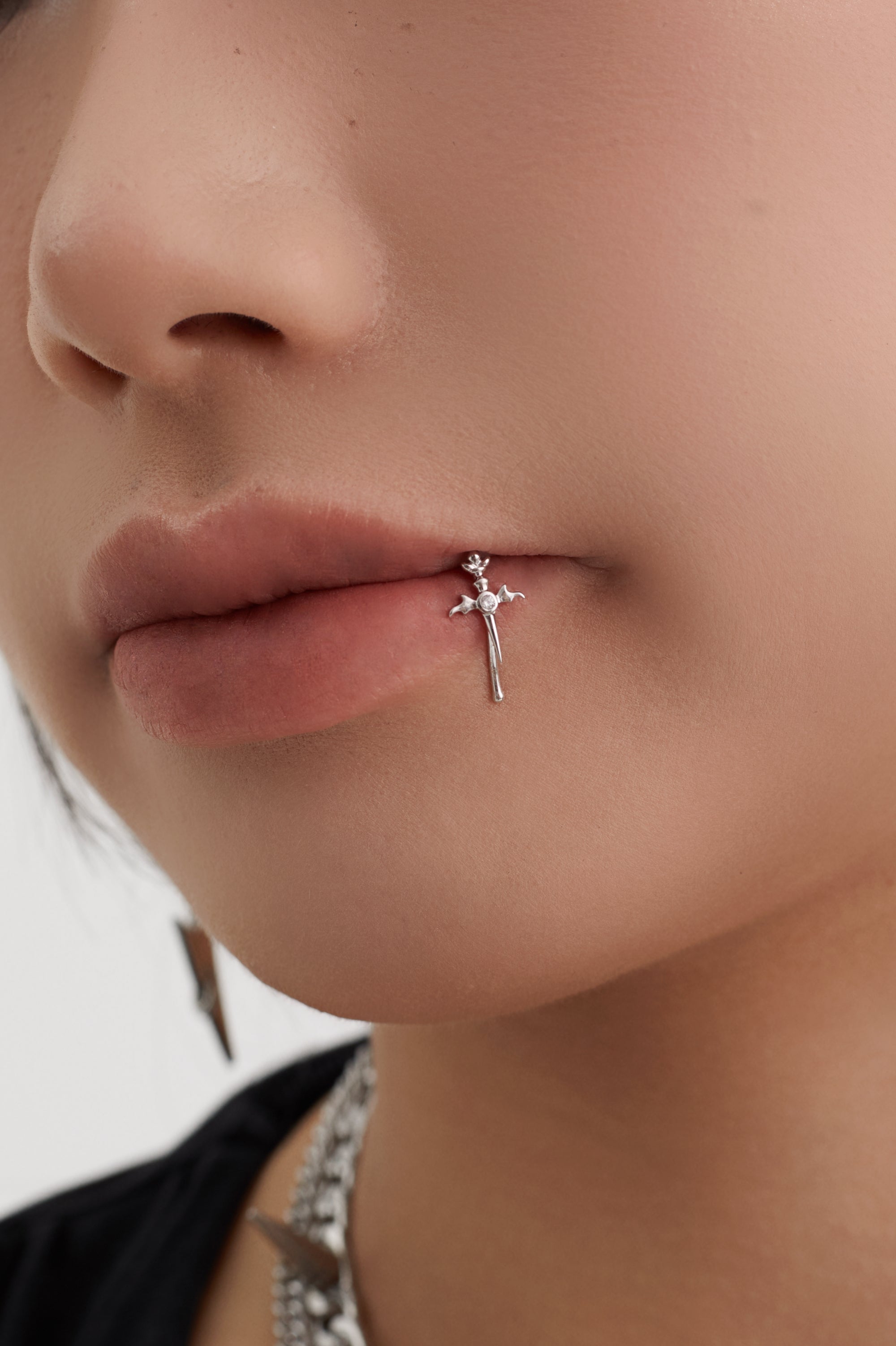 Fervooor Sword silver lip cuff
