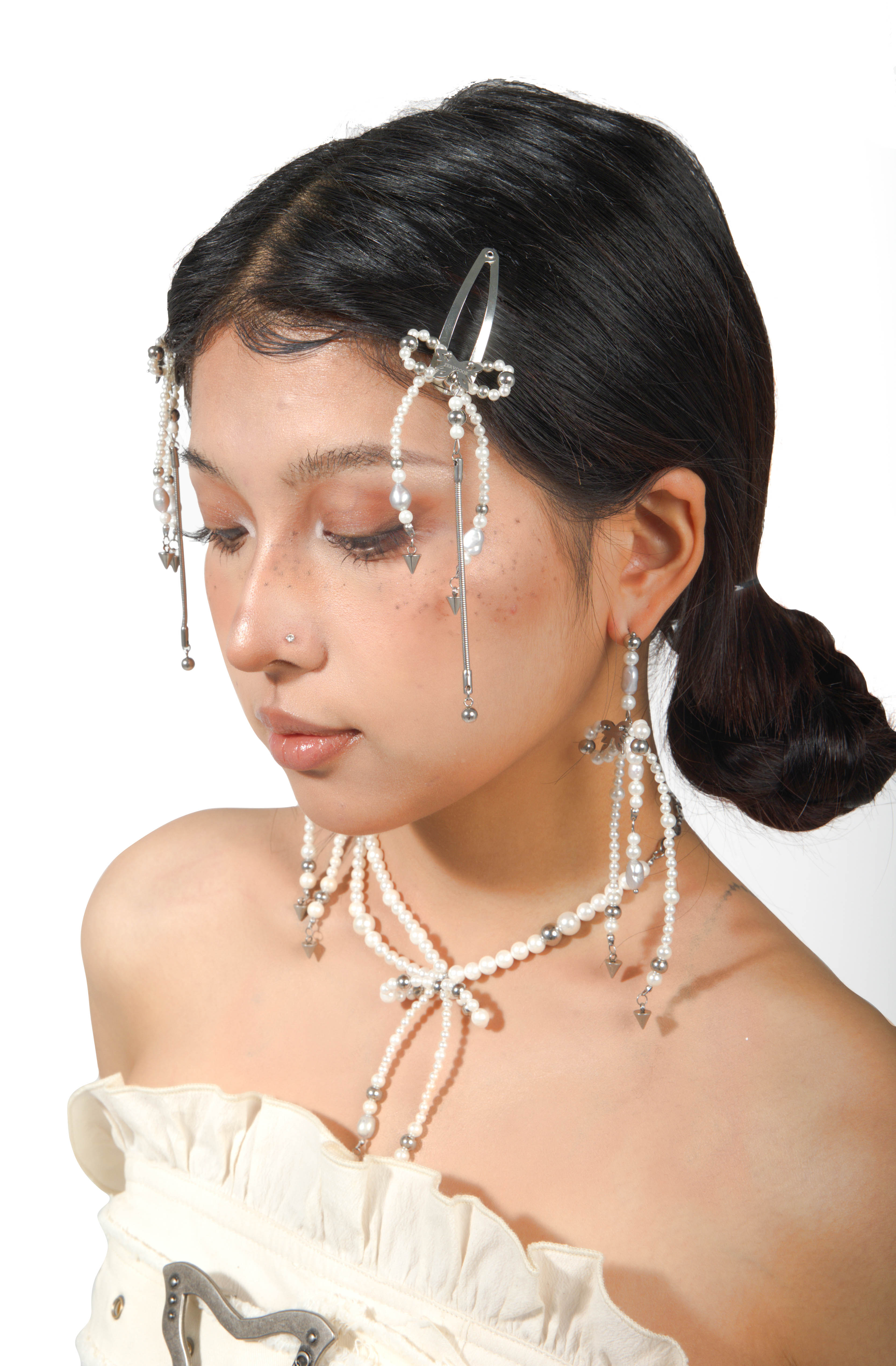 Fervooor Virtual Ribbon pearl bow necklace