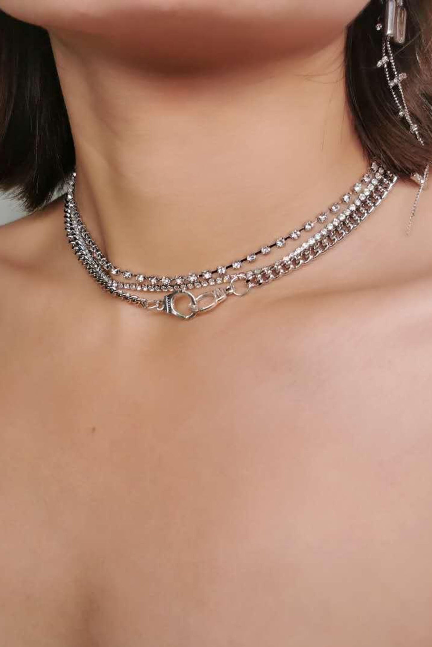Fervooor Waterproof layered handcuffs shiny choker necklace