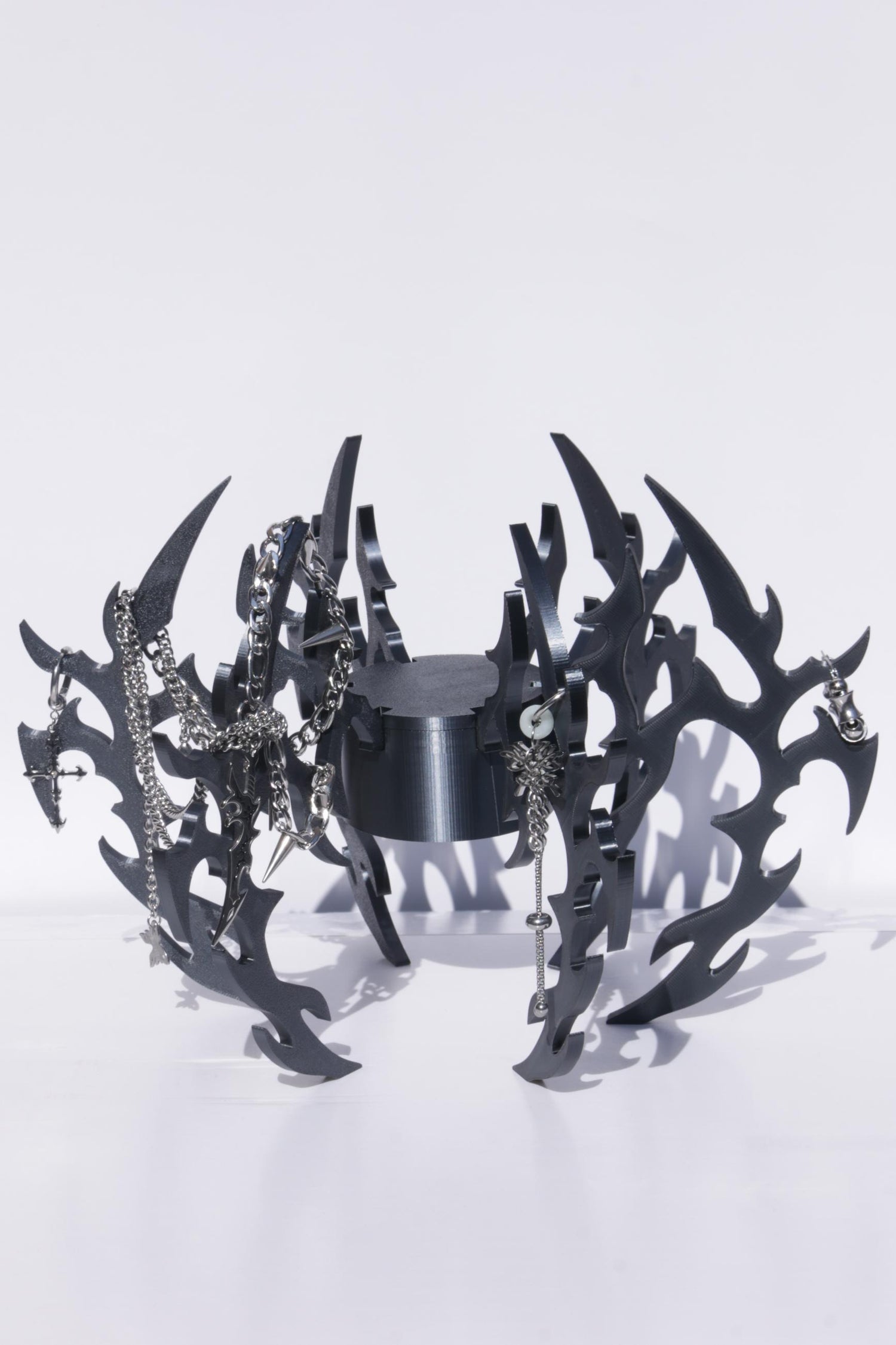 Fervooor Cyber Spider 3D printed 3-in-1 design/candle holder, lamp &amp; jewelry display rack