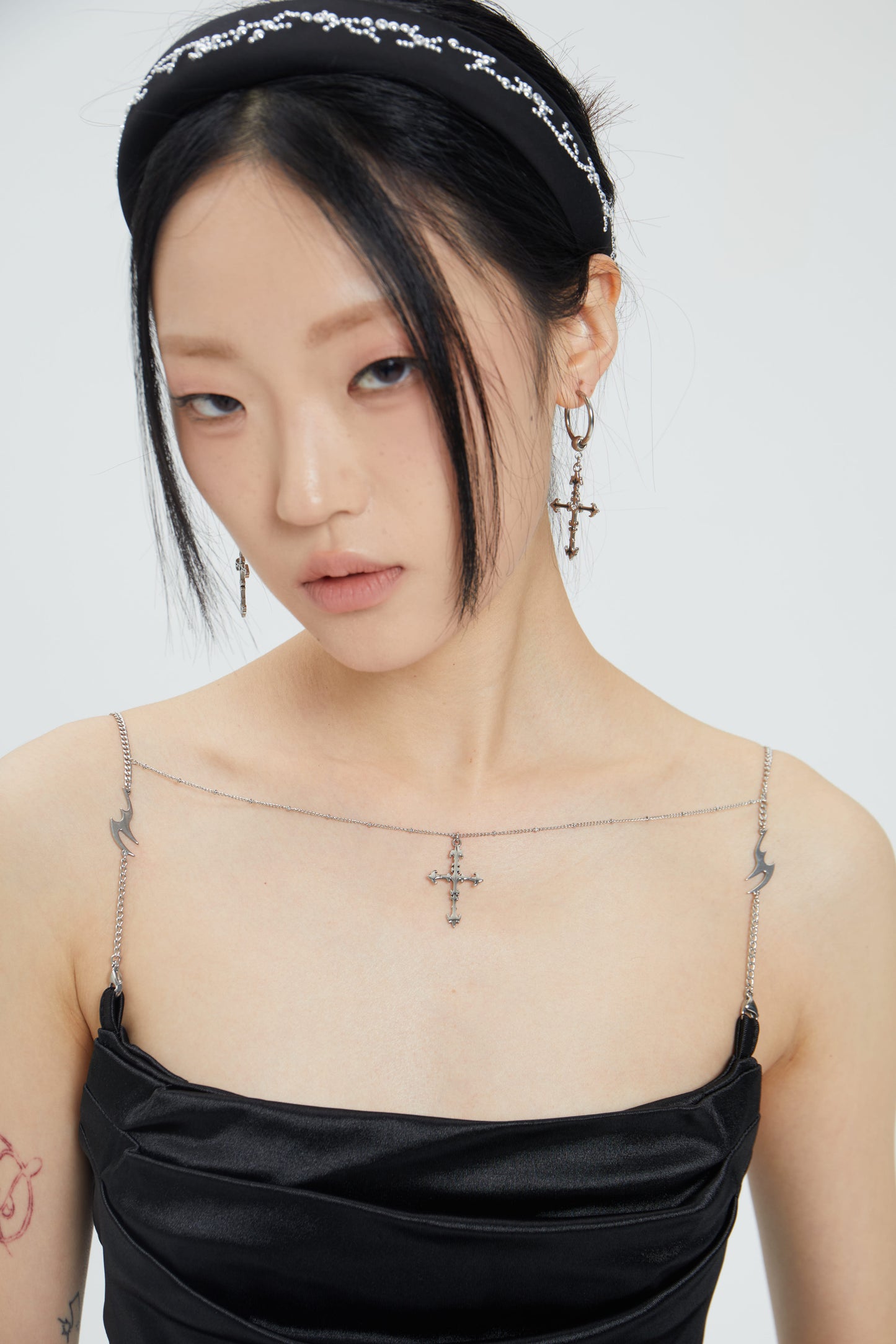 Fervooor chrome heart lily crucifix detachable shoulder chain