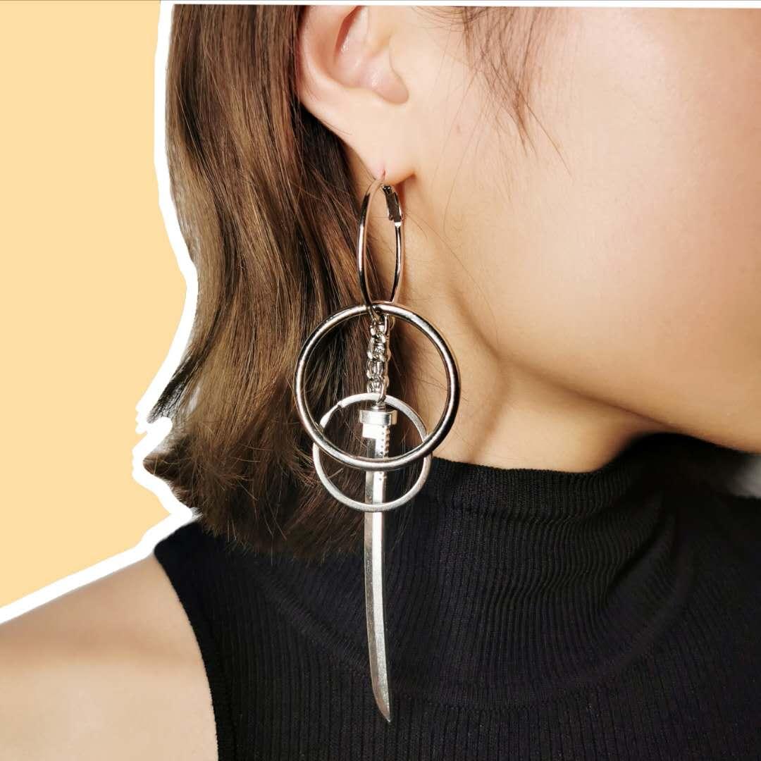 Fervooor Unique round and sword earrings hoop - Fervooor